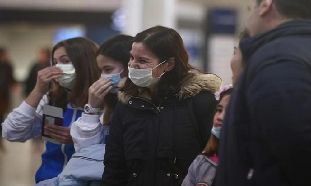 Κορωνοϊός - Ουκρανία: Τρεις άνδρες έκλεψαν 100.000 μάσκες